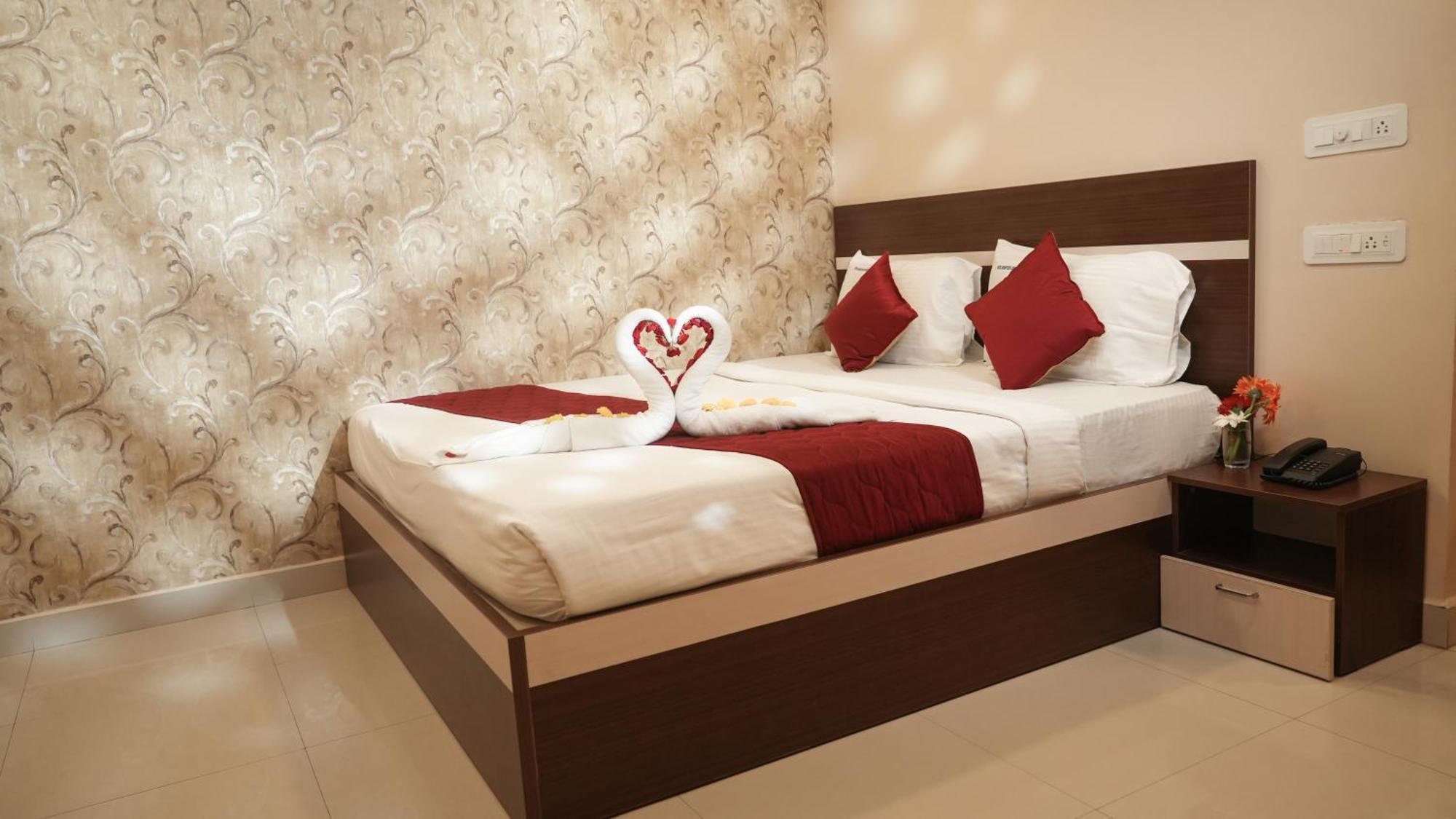 Hotel Mountview Comforts Tirupati Exterior foto