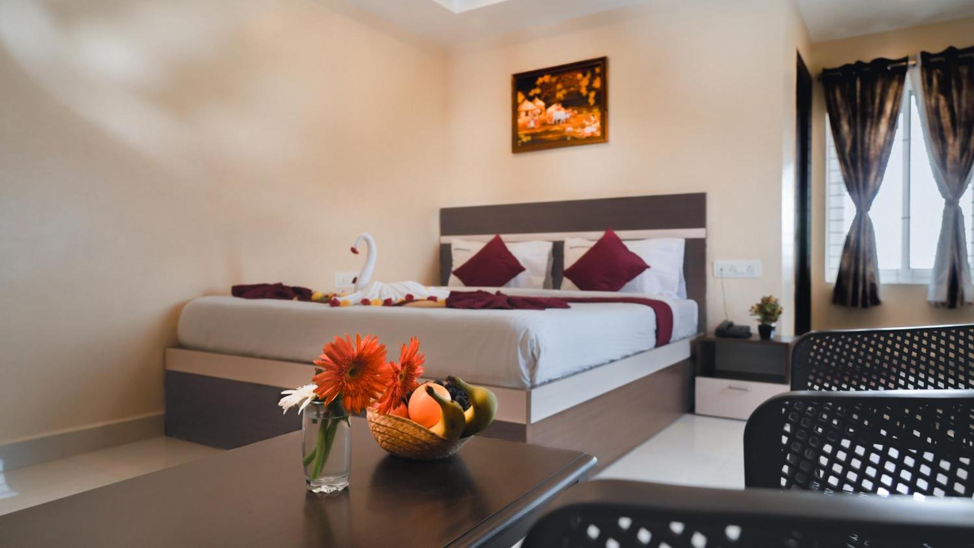 Hotel Mountview Comforts Tirupati Exterior foto