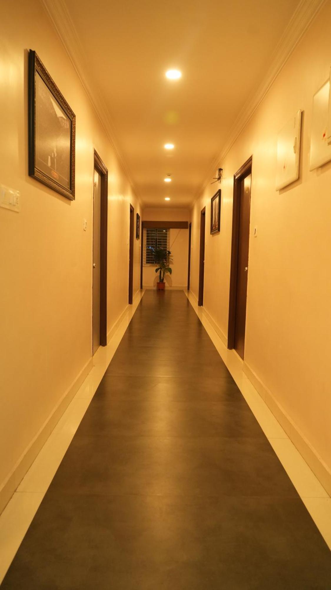 Hotel Mountview Comforts Tirupati Exterior foto